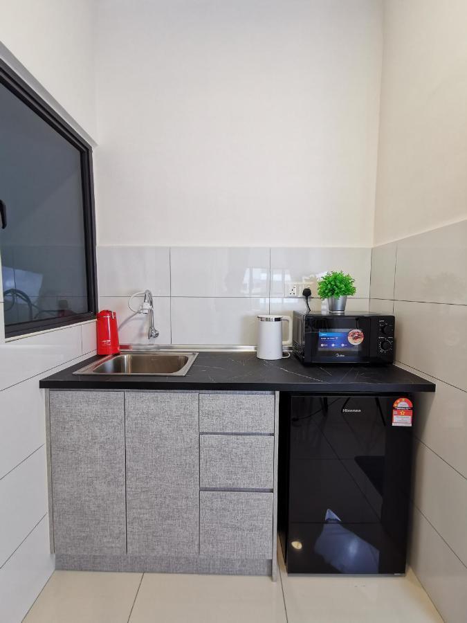 1 Traders Garden 1Br Pool View With Hispeed Internet Netflix Lejlighed Cheras Eksteriør billede